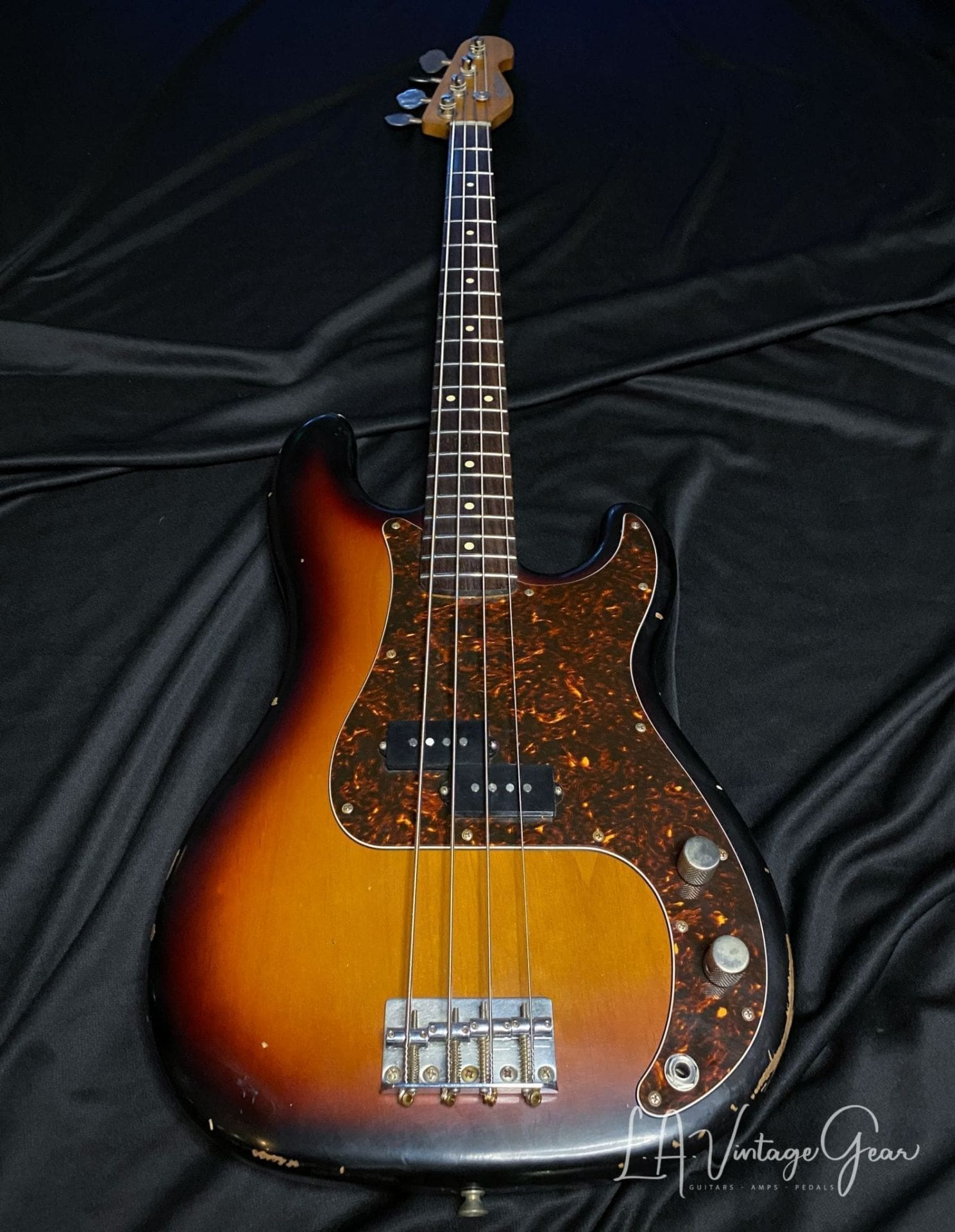 K-Line P-Bass 2020 - In a Medium Relic'd 3 Tone Sunburst - Image 3
