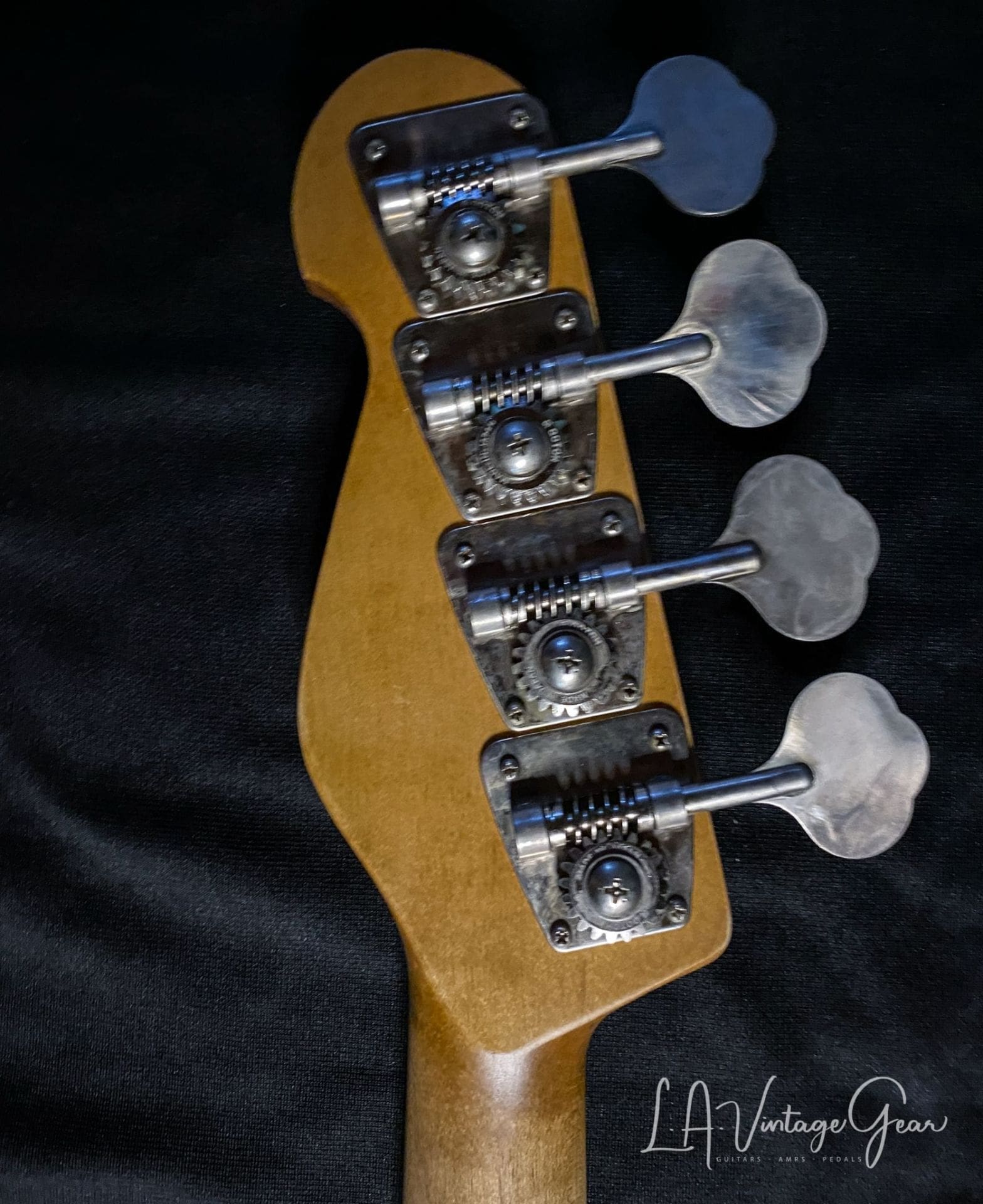 K-Line P-Bass 2020 - In a Medium Relic'd 3 Tone Sunburst - Image 11