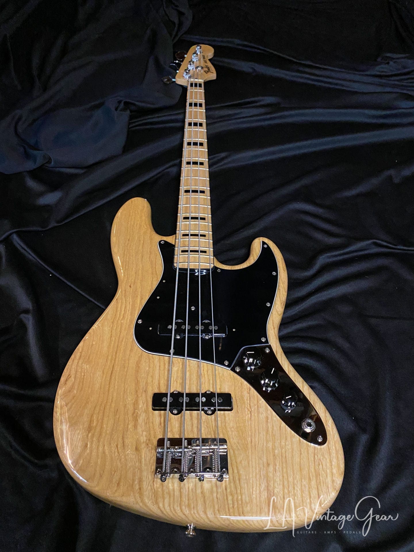 Fender American Vintage '75 Jazz Bass Guitar (2008) - Natural Finish - Super Clean and a nice weight - Image 3