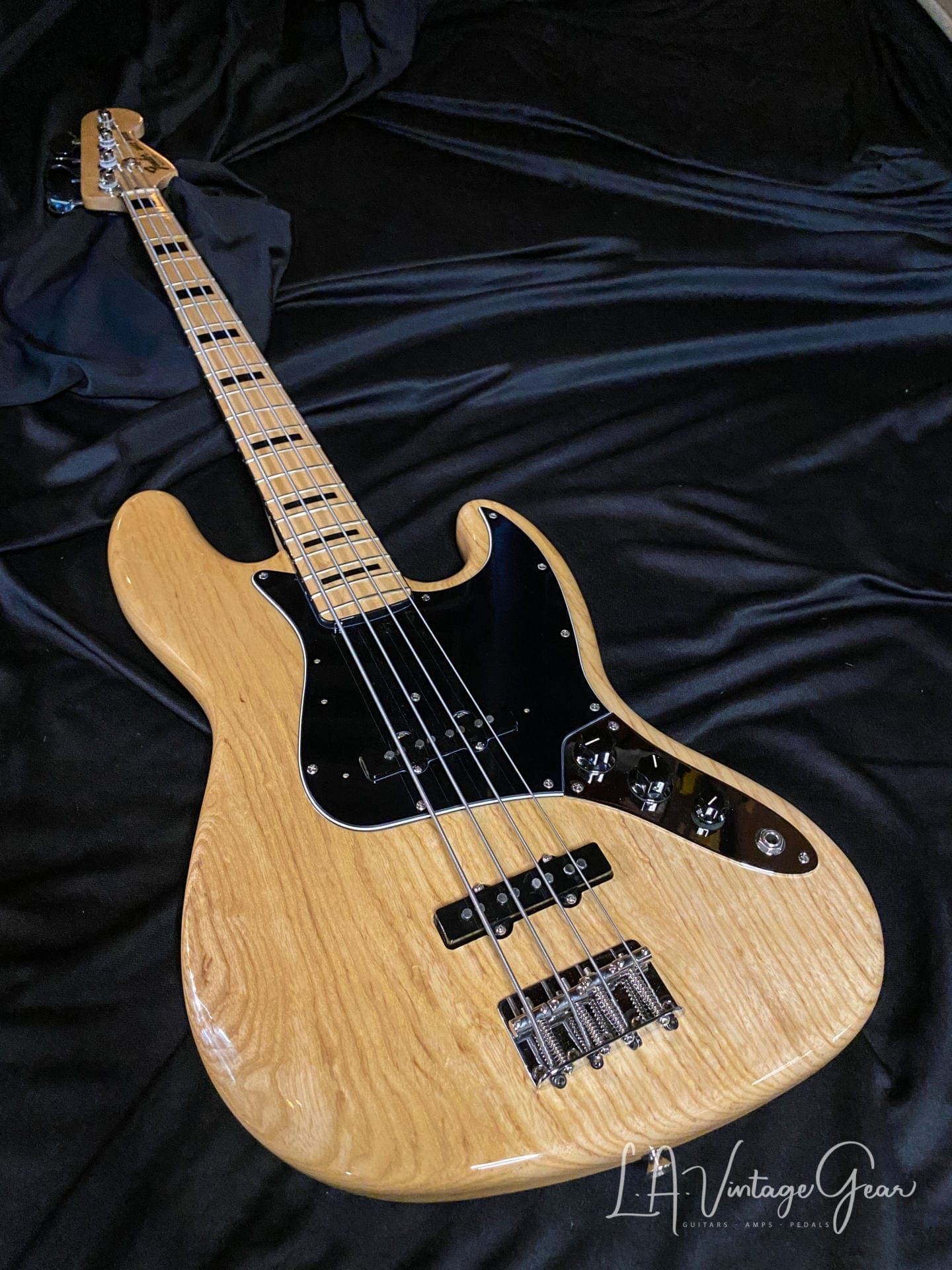 Fender American Vintage '75 Jazz Bass Guitar (2008) - Natural Finish - Super Clean and a nice weight - Image 4