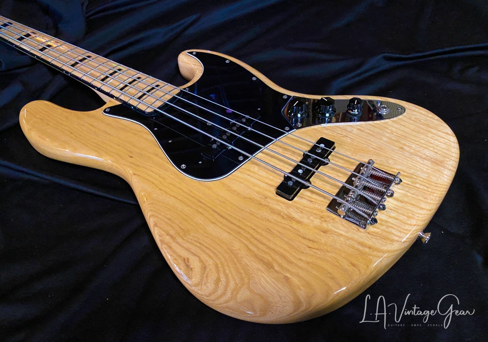 Fender American Vintage '75 Jazz Bass Guitar (2008) - Natural Finish - Super Clean and a nice weight - Image 5