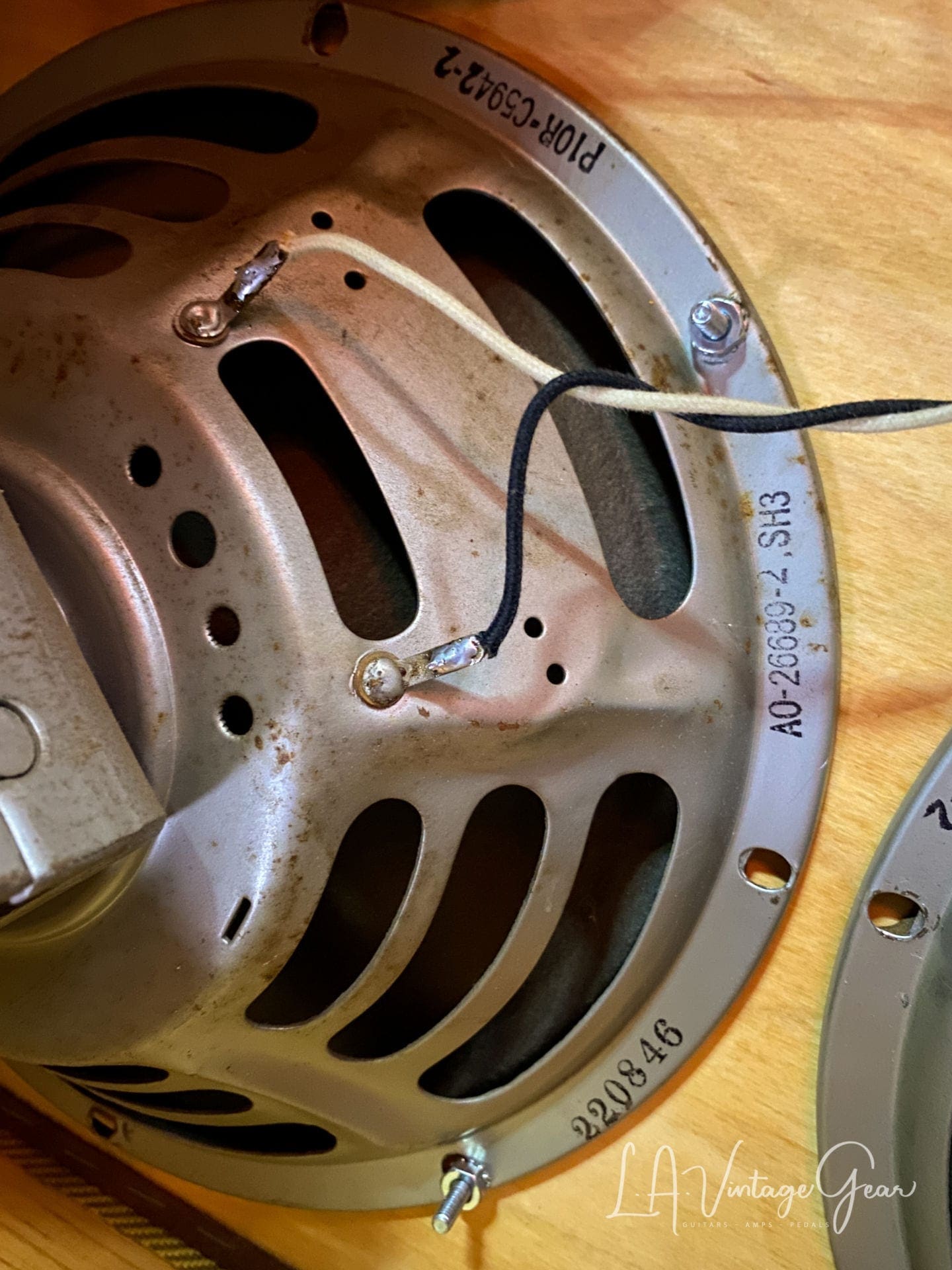 Kerry Wright Custom Cab 4 x 10 Tweed - With Jensen P10R Speakers - Image 10