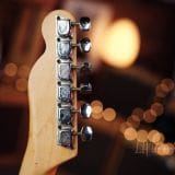 Fender Vintage ’72 Telecaster Electric Guitar – Blonde White Guard