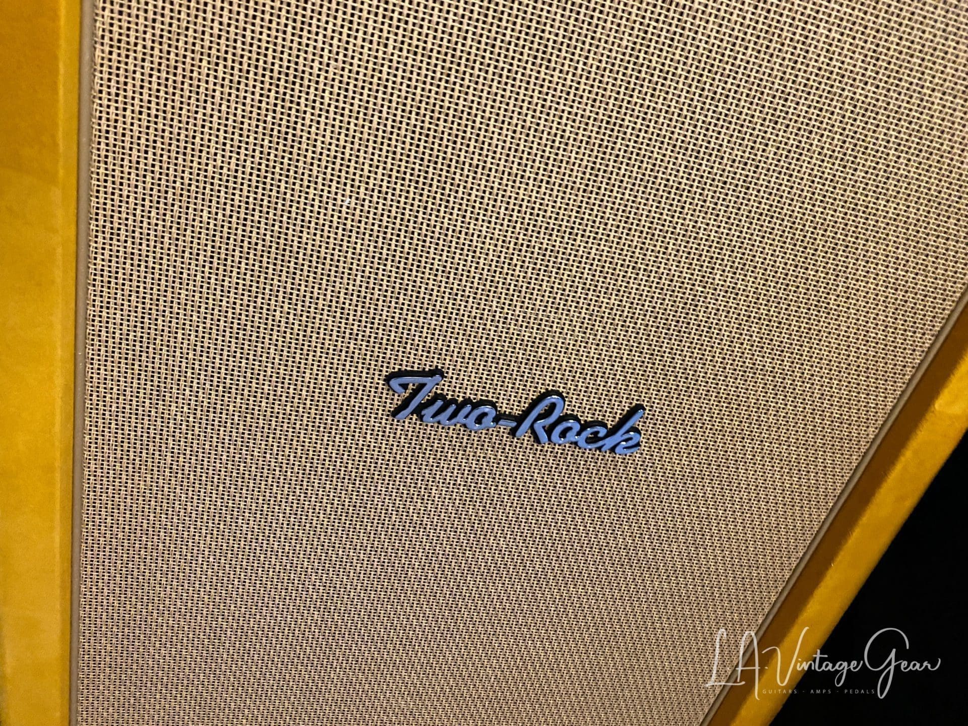 (Pre-Order) Two Rock Classic Reverb Signature 100W Guitar Amp Head & 2x12 Vertical Cab - Gold Suede & Cane Grill - Image 5