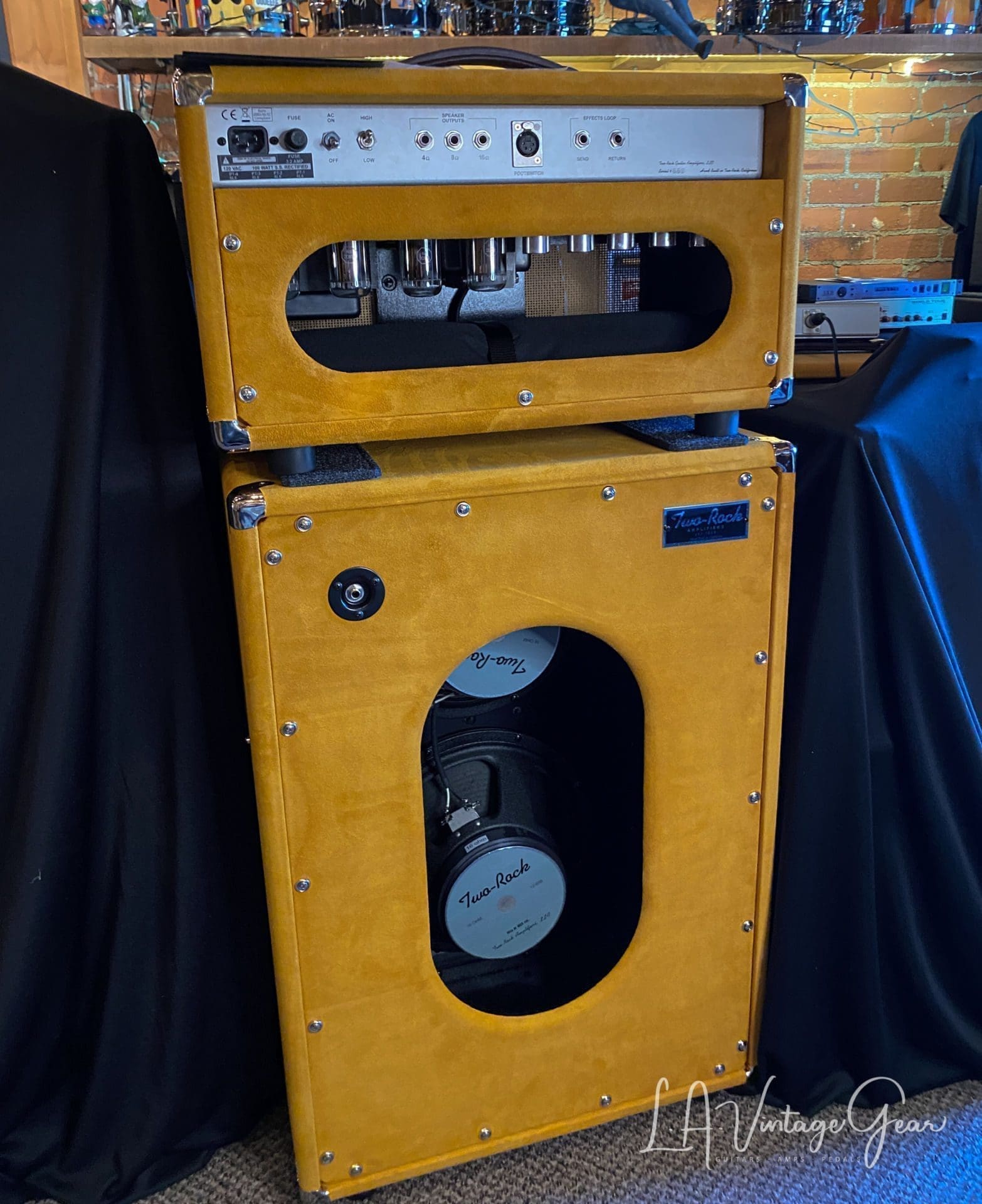 (Pre-Order) Two Rock Classic Reverb Signature 100W Guitar Amp Head & 2x12 Vertical Cab - Gold Suede & Cane Grill - Image 9