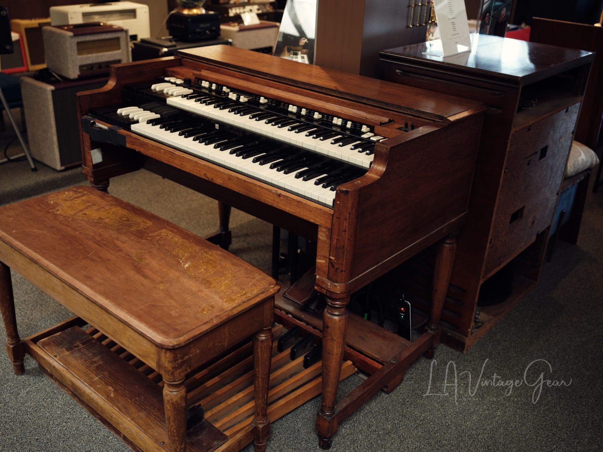 Hammond 1972 B3 Organ with Bass Pedals & 60's Leslie 122RV Speaker Cabinet - Signed & Played By The Greats! - Image 9