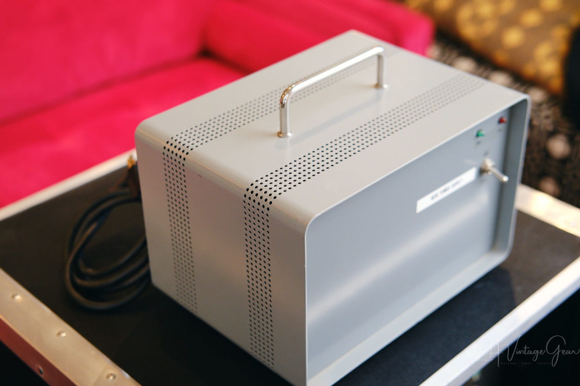 Neve 8 Slot Unloaded Rack Unit in Road Case-All Neve Components-Power Supply Included! - Image 17