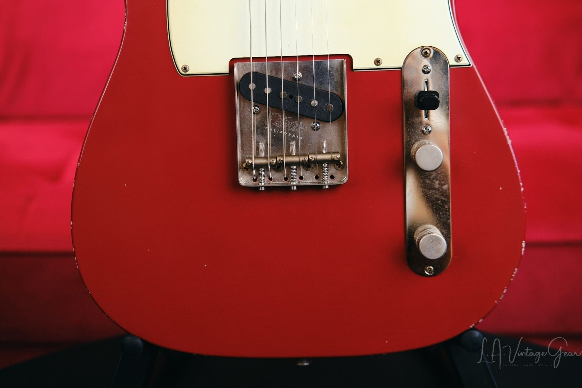 Xotic XTC1 T-Style Electric Guitar-Dakota Red Finish & Rosewood Fingerboard / SKB Case / Brand New ! - Image 4