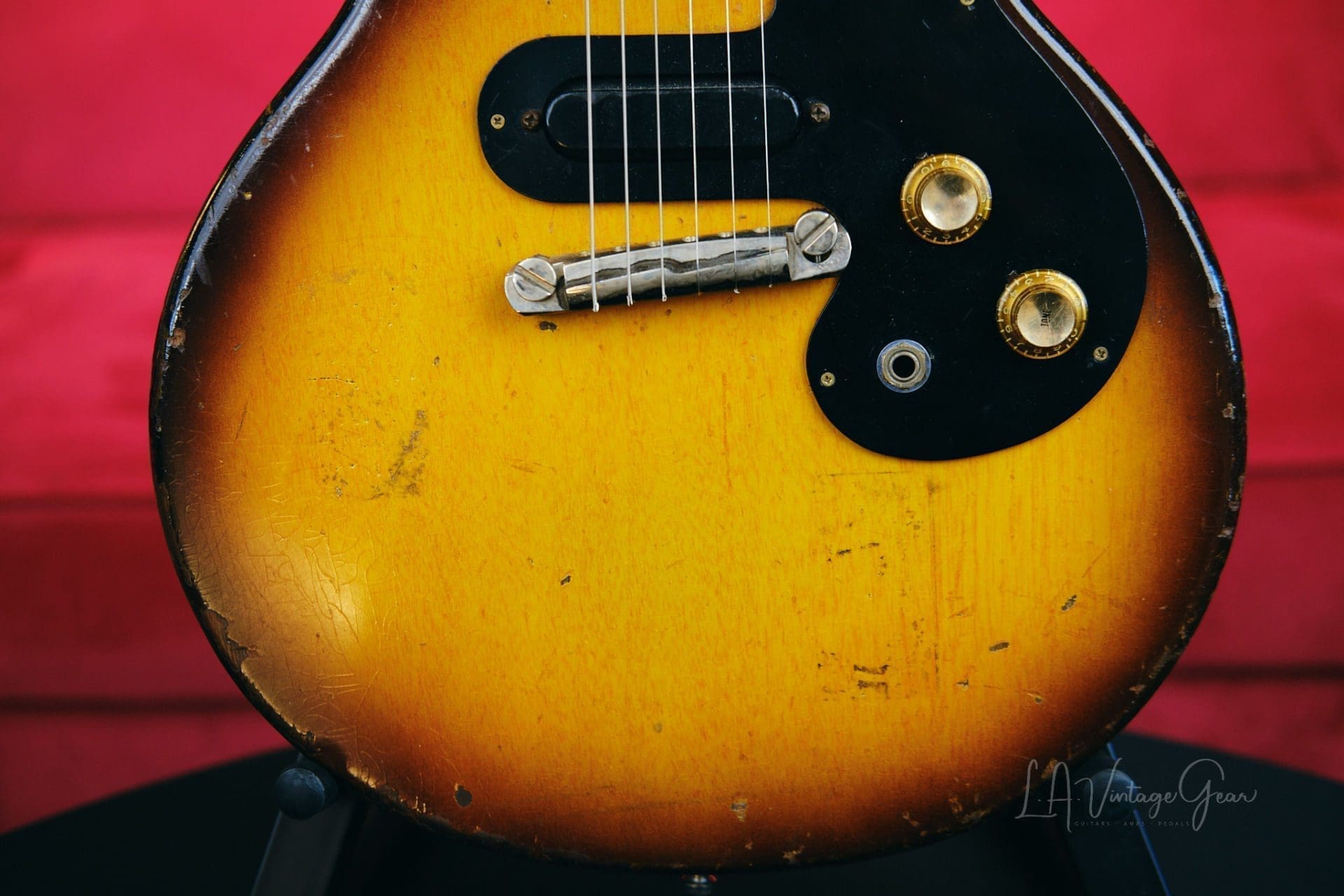 Gibson 1960 Single Cutaway Melody Maker Electric Guitar - Sunburst Finish & New Refret! - Image 5