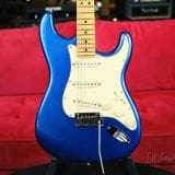 Fender American Ultra Stratocaster 2022-Alder Body in a Cobra Blue Gloss Finish-Mint Condition!