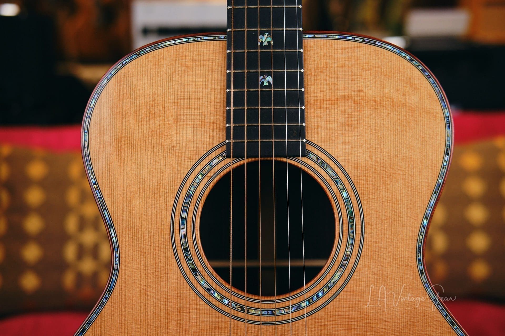 Olson "SJ" Series I Acoustic Guitar (2021) - Mint Condition & Signed & Played by James Taylor! - Image 5