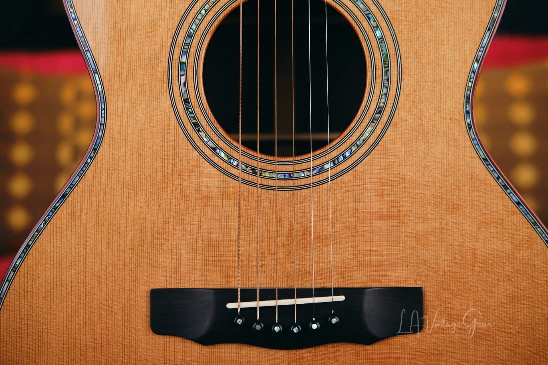 Olson "SJ" Series I Acoustic Guitar (2021) - Mint Condition & Signed & Played by James Taylor! - Image 6