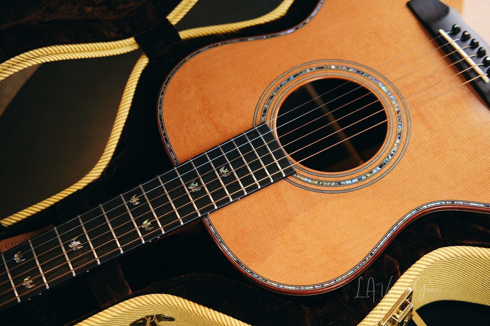 Olson "SJ" Series I Acoustic Guitar (2021) - Mint Condition & Signed & Played by James Taylor! - Image 17