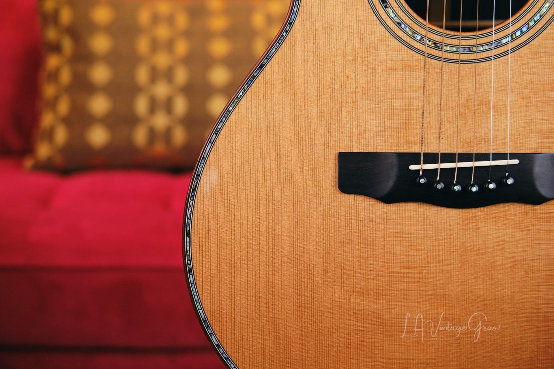 Olson "SJ" Series I Acoustic Guitar (2021) - Mint Condition & Signed & Played by James Taylor! - Image 7