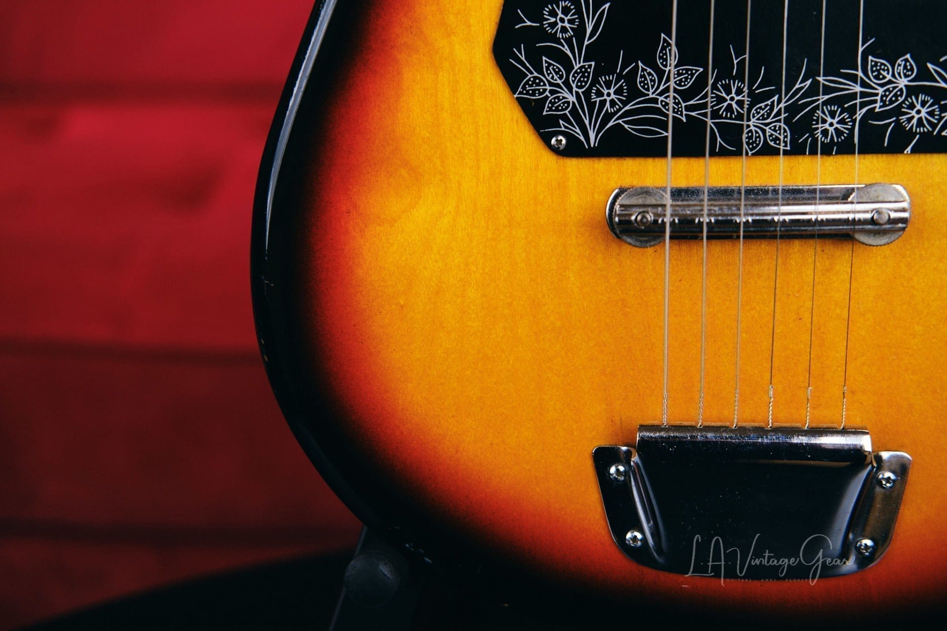 Teisco Tulip E-110 1960s Sunburst Made in Japan MIJ - Image 8