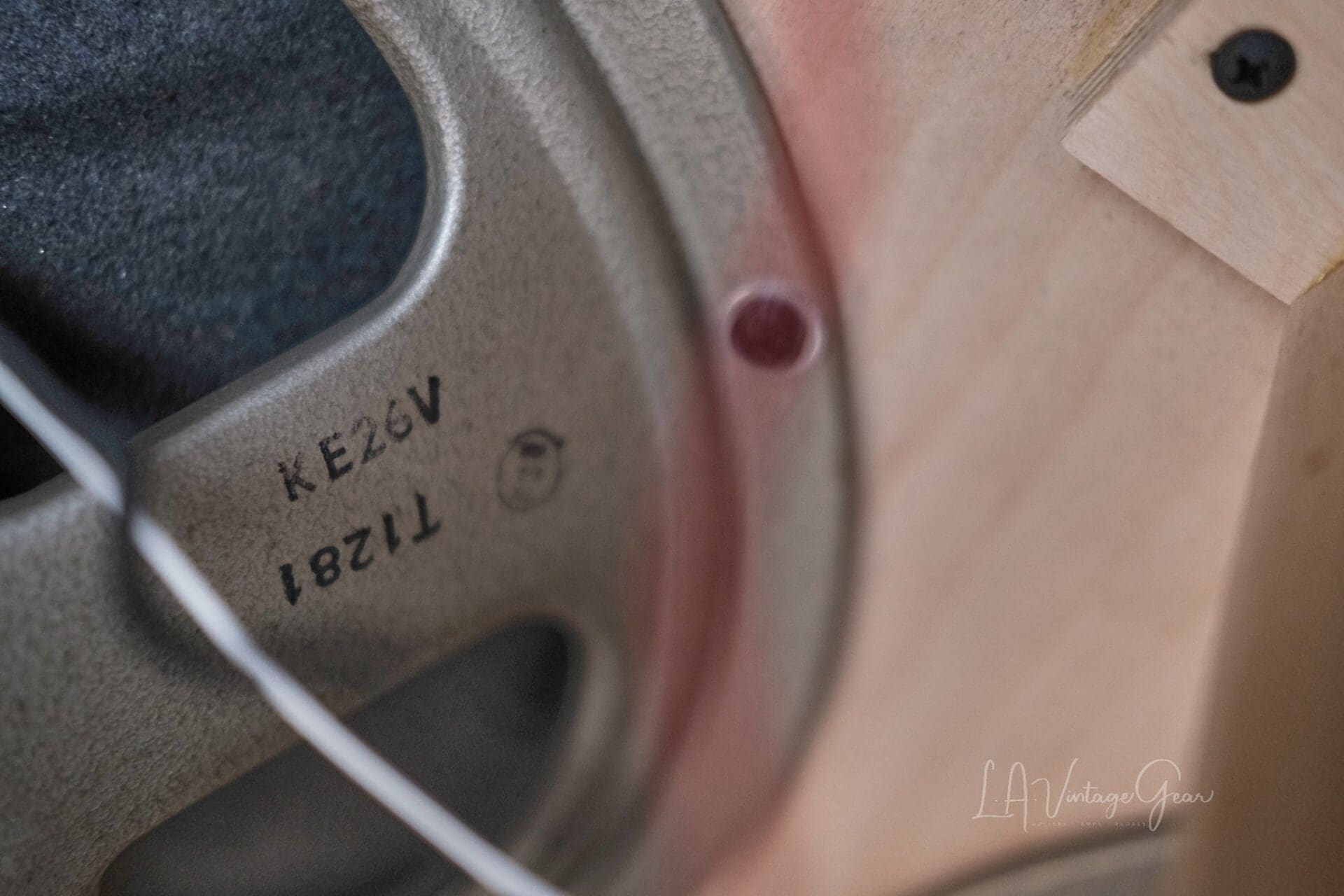 Kerry Wright Tribute Series 4 x 12 Guitar Speaker Cabinet - With Pre Rola Celestion 25 Watt Greenbacks! - Image 9