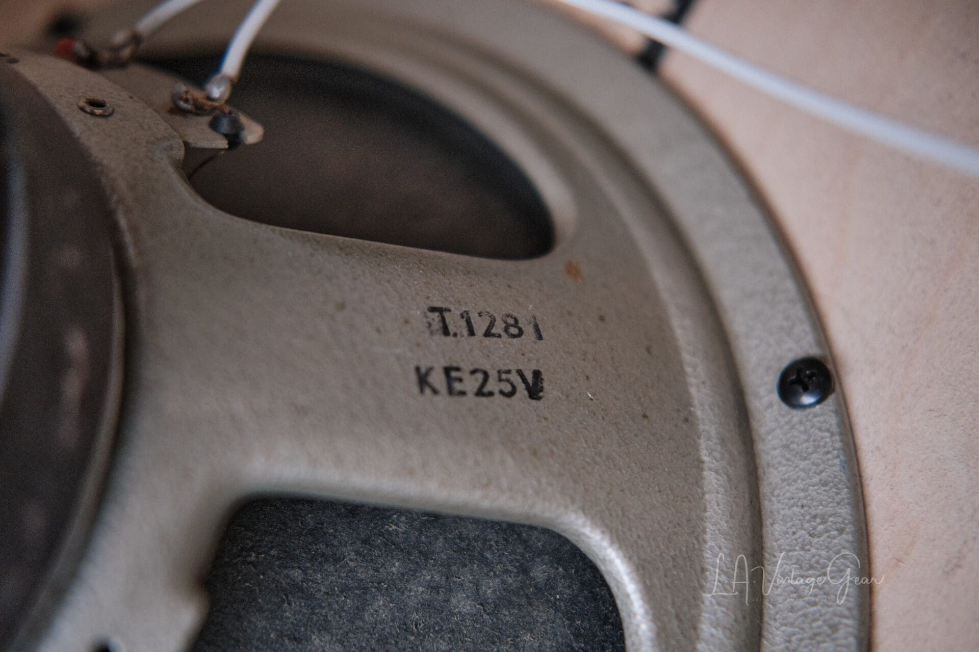 Kerry Wright Tribute Series 4 x 12 Guitar Speaker Cabinet - With Pre Rola Celestion 25 Watt Greenbacks! - Image 8