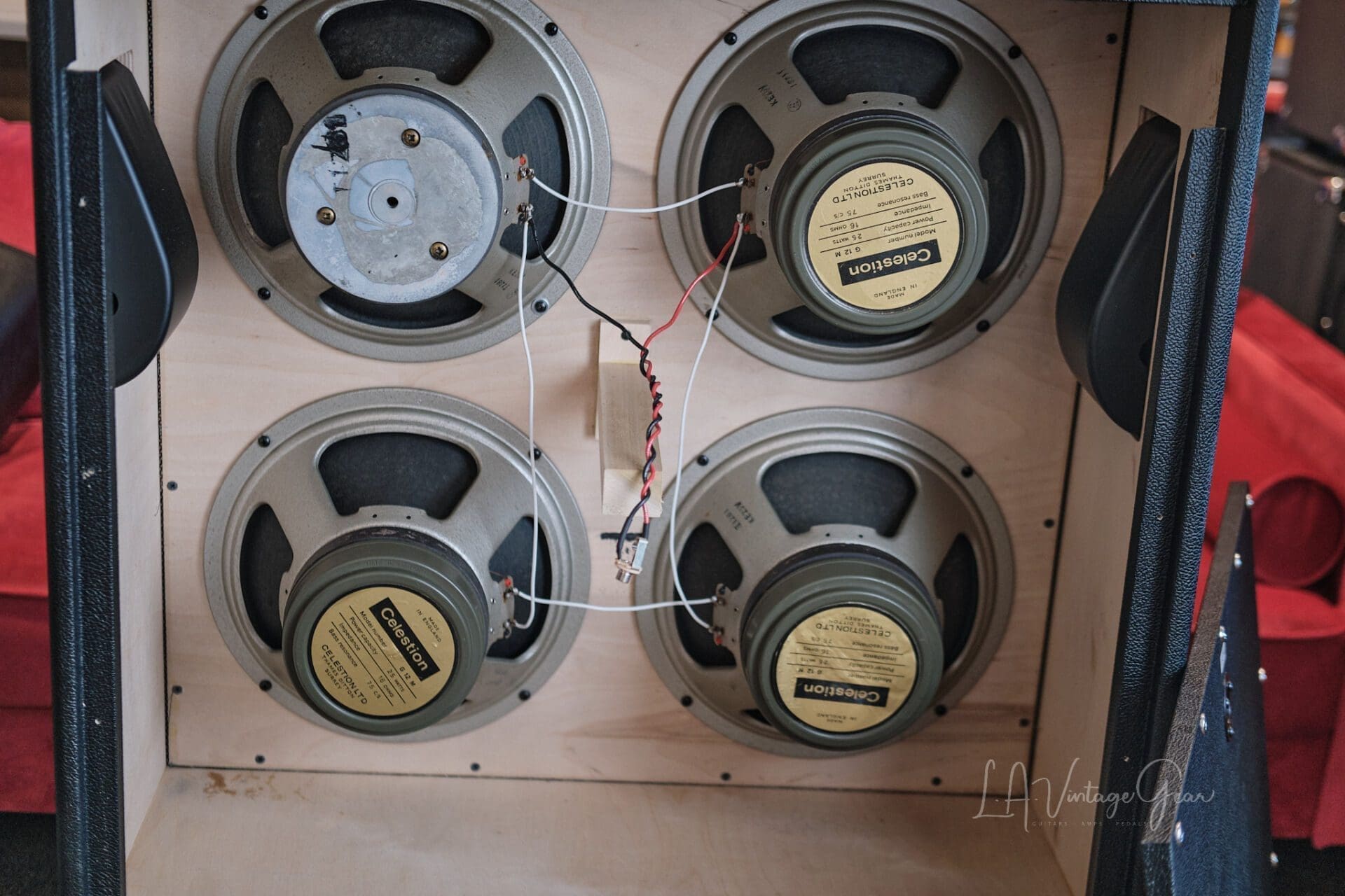 Kerry Wright Tribute Series 4 x 12 Guitar Speaker Cabinet - With Pre Rola Celestion 25 Watt Greenbacks! - Image 11