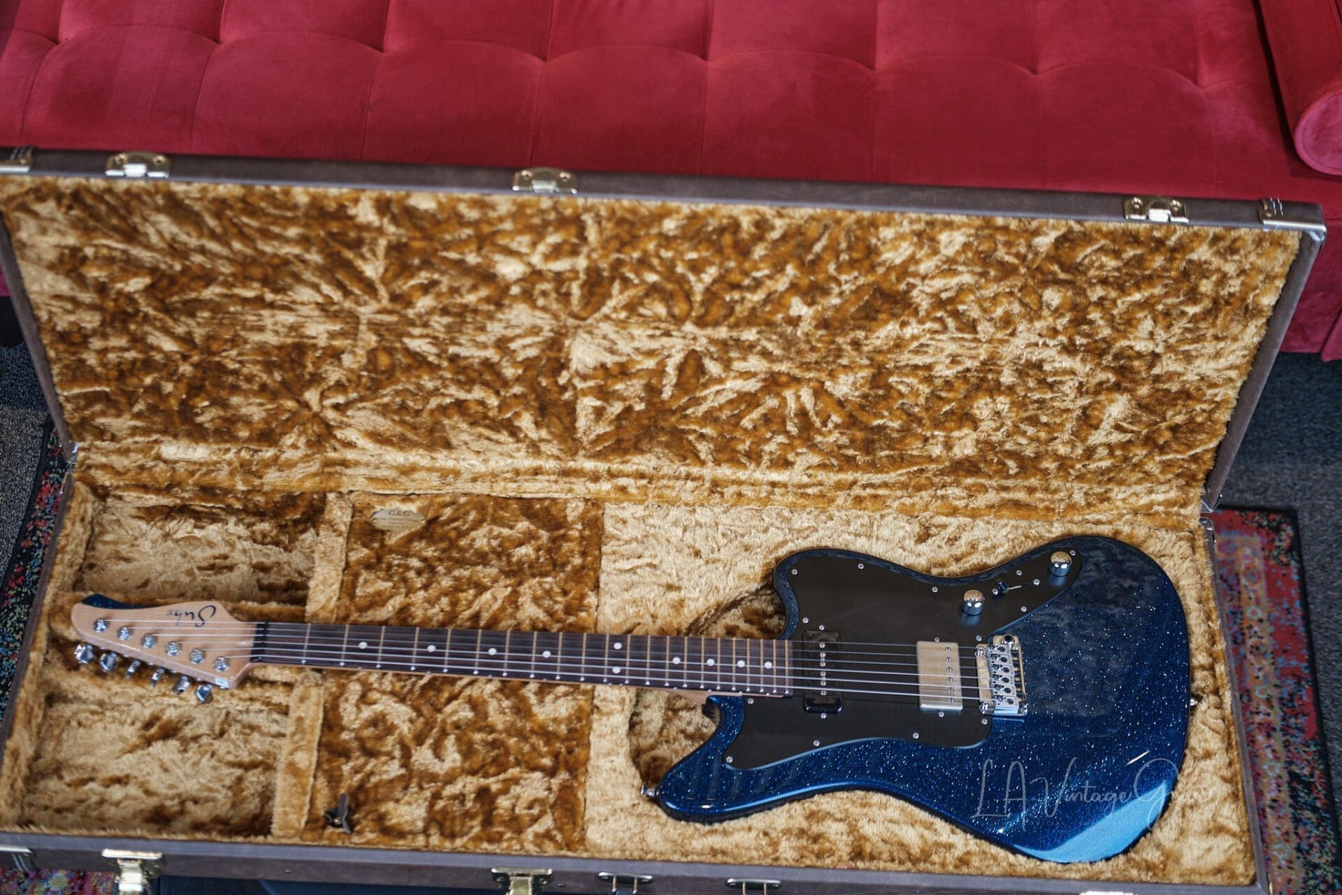 Suhr Custom Classic JM - In Blue Sparkle with Hard Shell Case! - Image 12