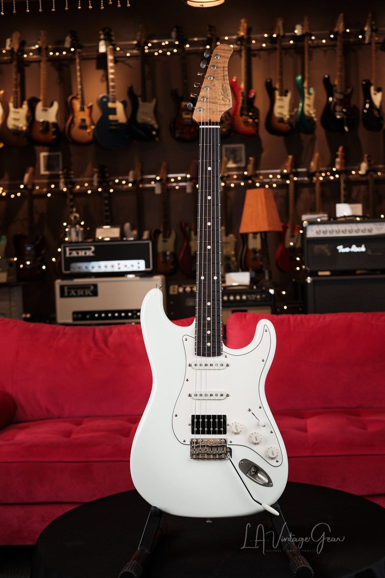 Xotic California Classic® XSCPRO-2 Olympic White - Light Aged #3406