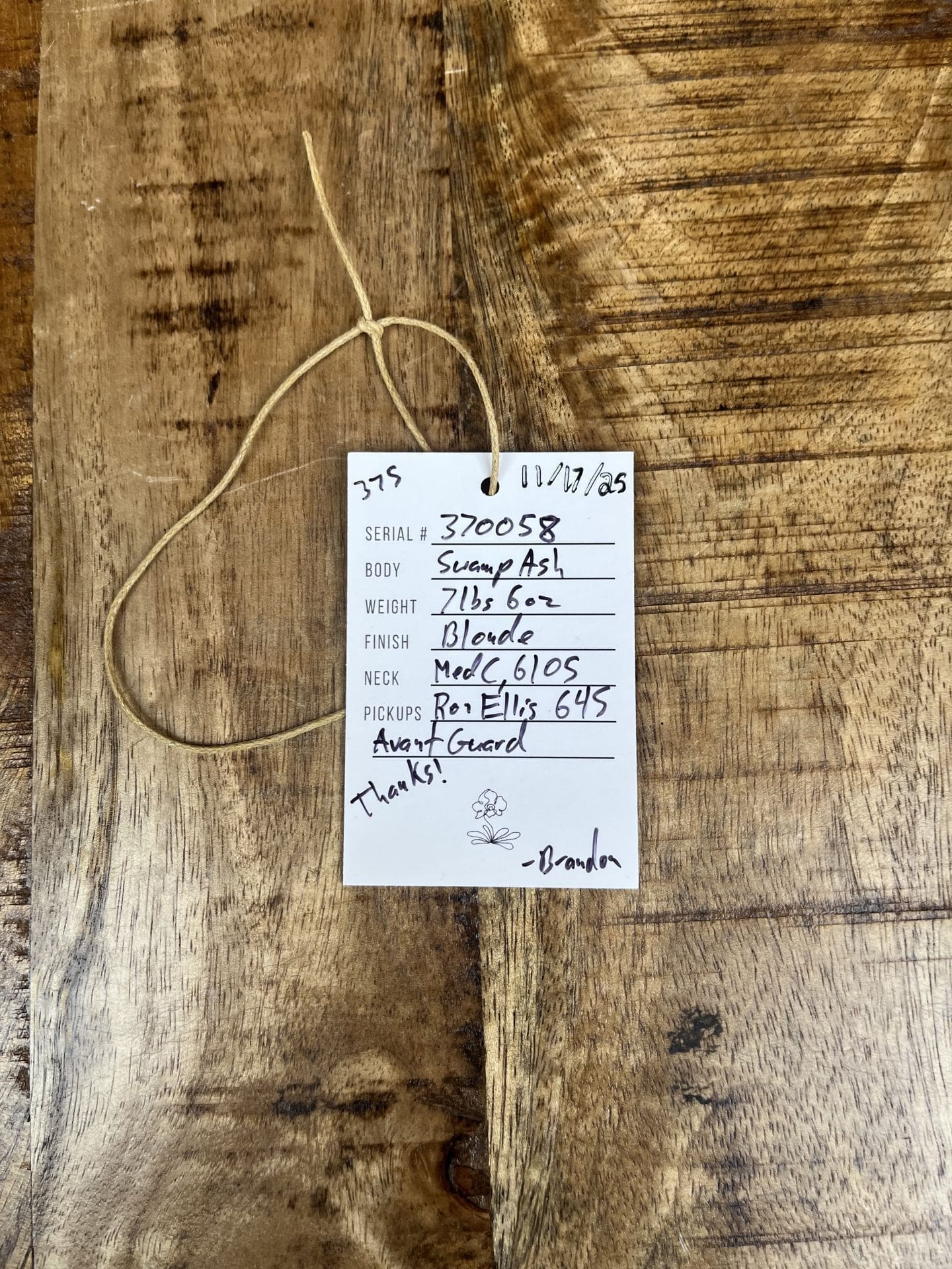 Lelah Custom Guitars 37S - With Ron Ellis Pickups and Avantguard Pickguard! - Image 10