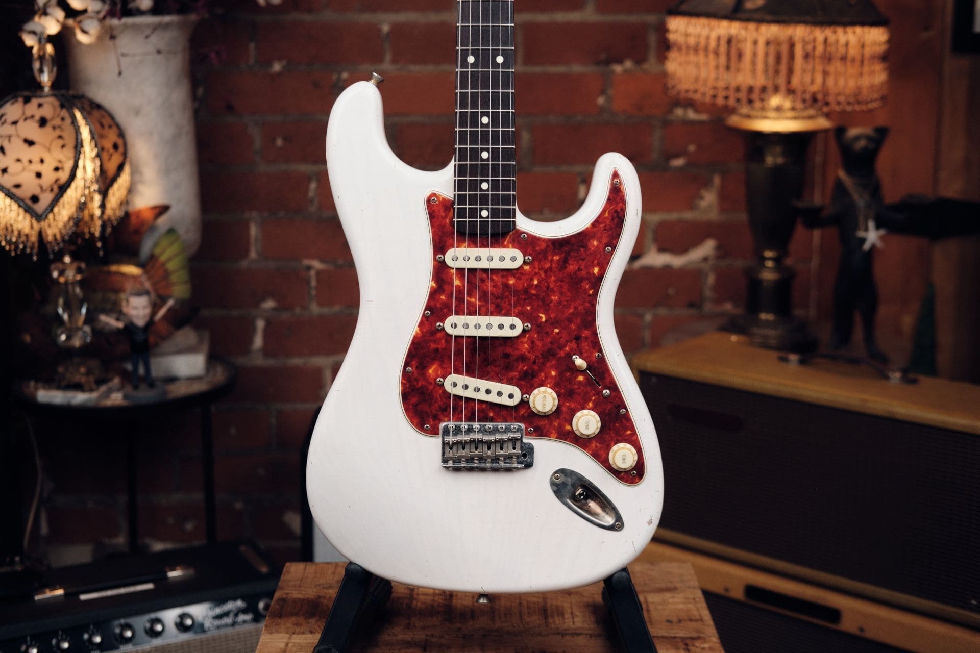 Lelah Custom Guitars 37S - With Ron Ellis Pickups and Avantguard Pickguard! - Image 2