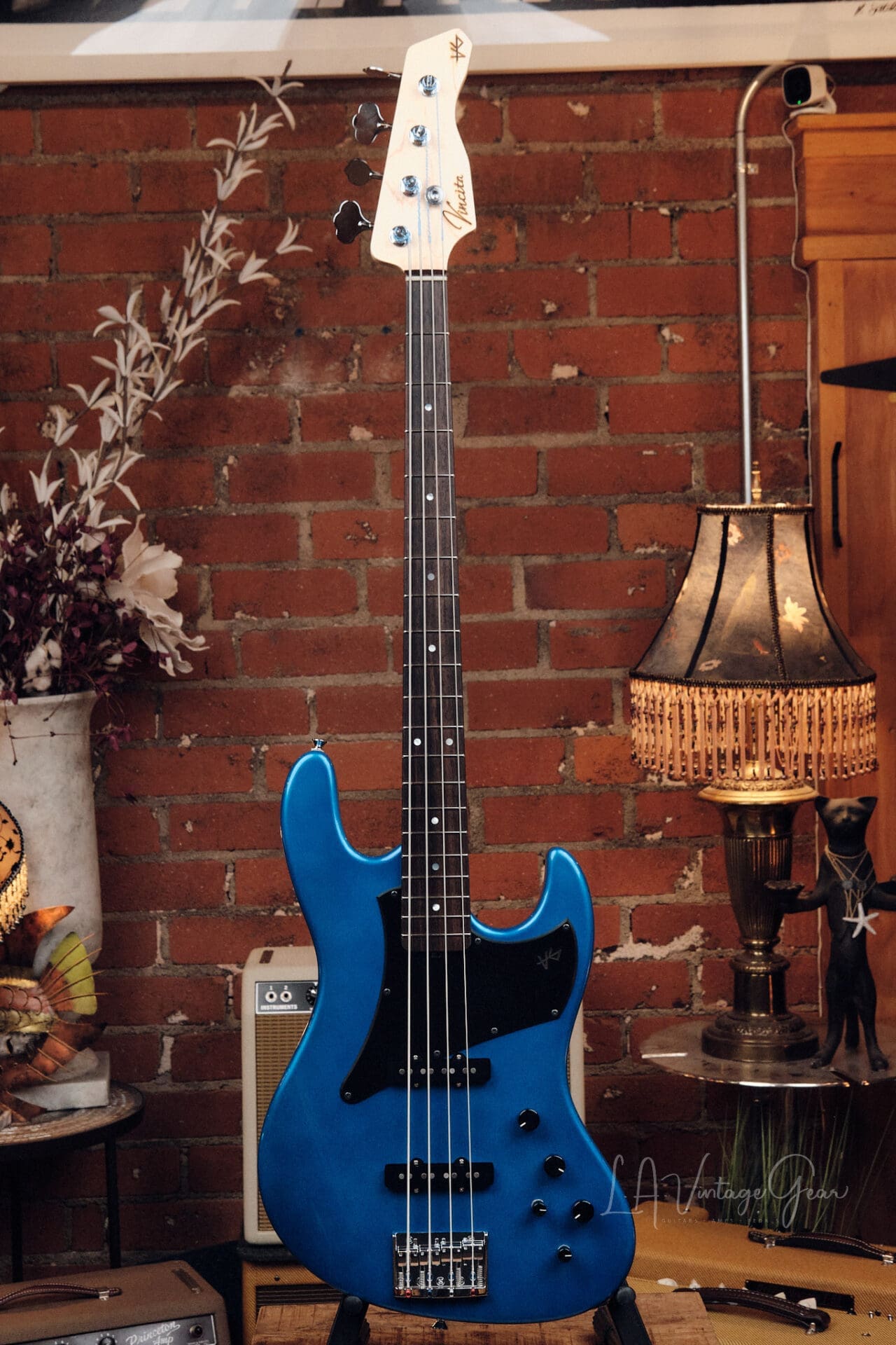 Vincita Versatilita - Great new J bass from Japan!