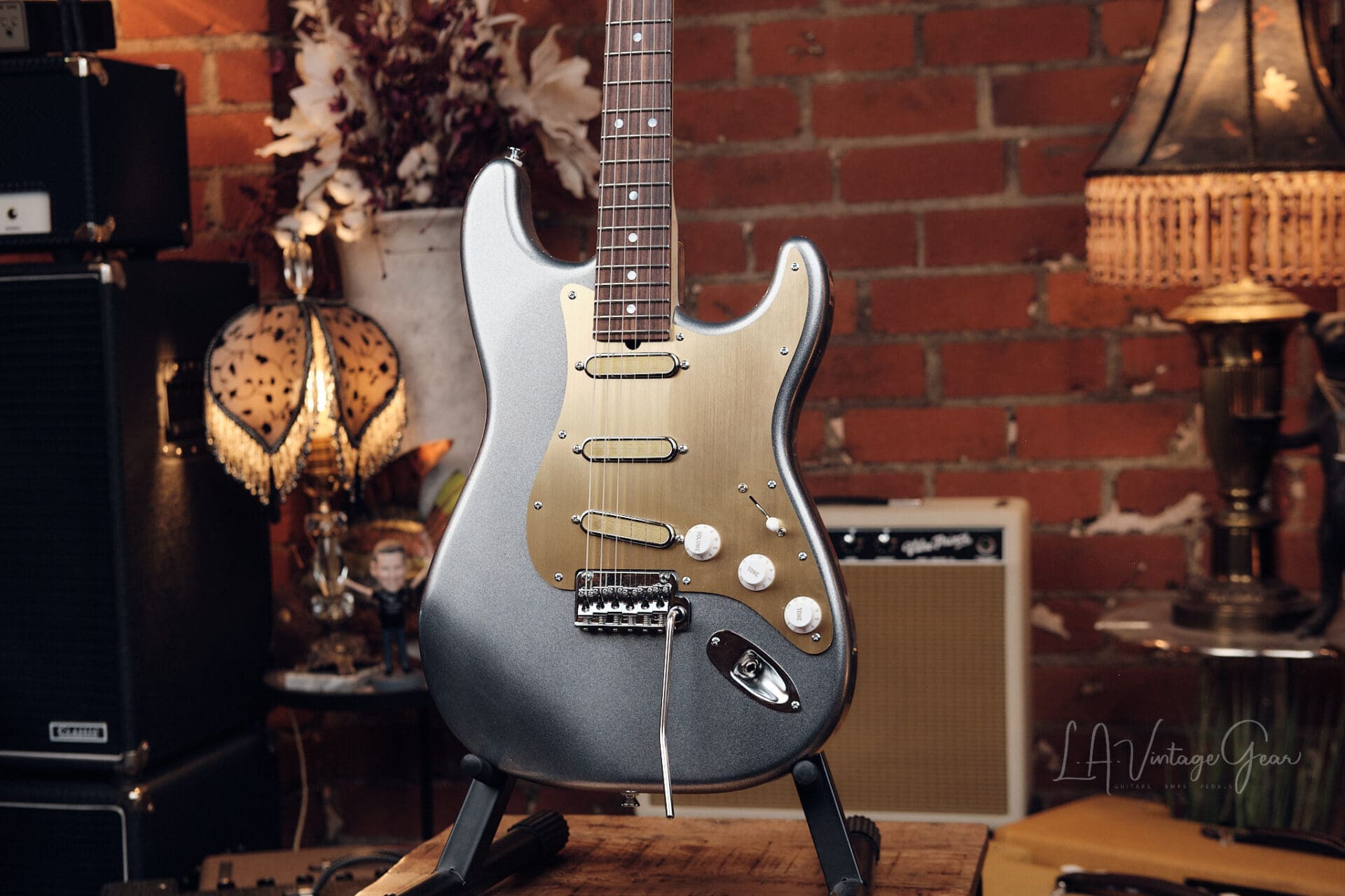 Taey Kang Modern S - Aluminum Finish with Lollar Super-Caster Pickups! - Image 4