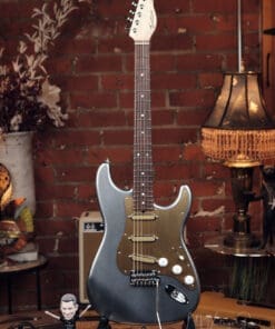 Taey Kang Modern S - Aluminum Finish with Lollar Super-Caster Pickups!